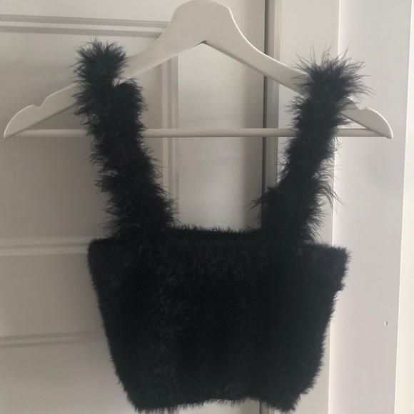 Tops - Black fluffy tank top